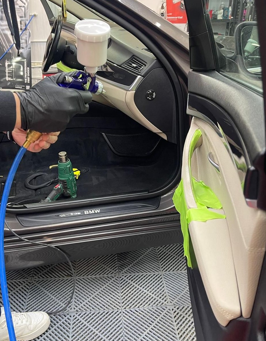 Recondiționare și Revopsire Piele