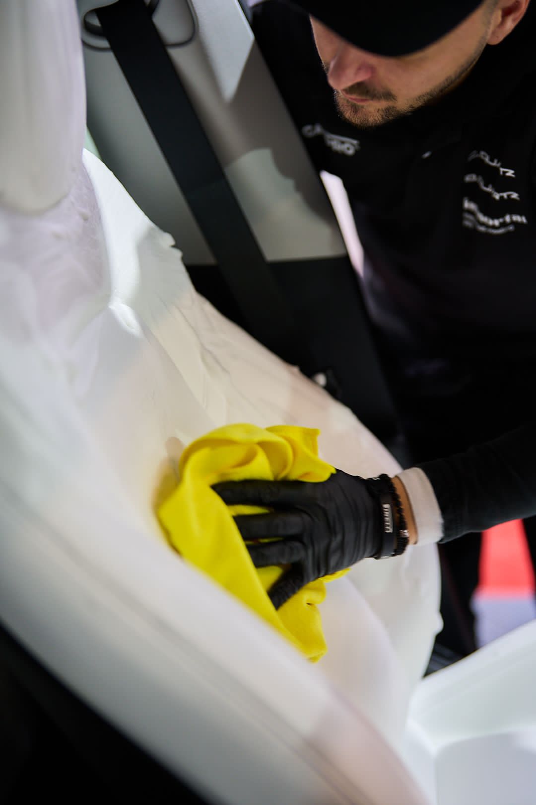 Servicii de detailing interior auto pentru o experiență impecabilă